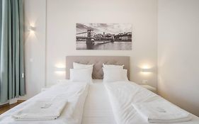 Klauzal City Garden Apartments - 2-Bedroom K34
